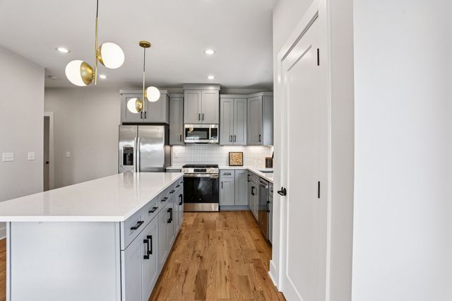 6126 Robertson Ave, Nashville, TN 37209