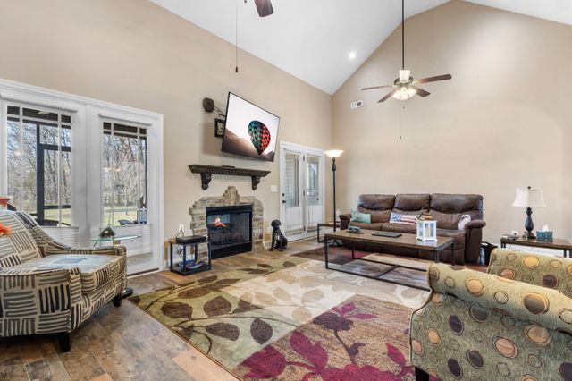 4268 Sango Rd, Clarksville, TN 37043
