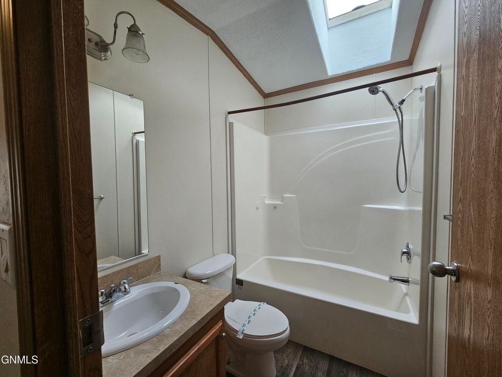 1005 27th Street W, Williston, ND 58801 photo 15