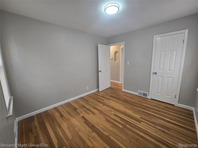 1590 Mill Street, Lincoln Park, MI 48146