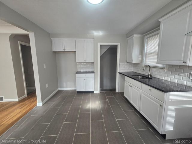 1590 Mill Street, Lincoln Park, MI 48146