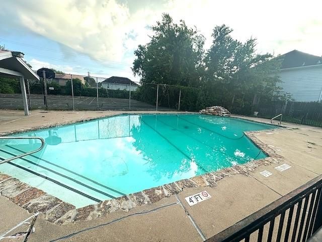 11000 Kinghurst Drive 168, Houston, TX 77099