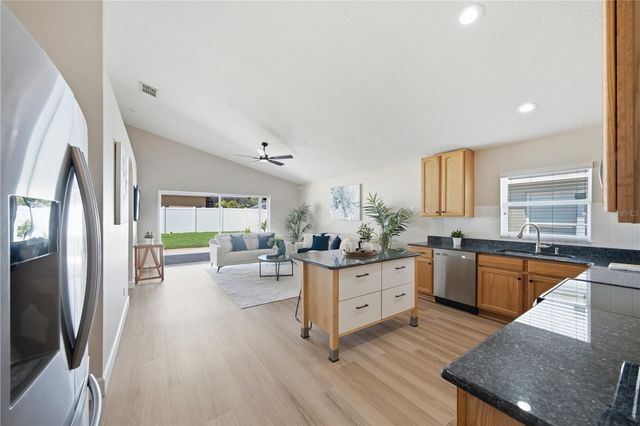 2946 STAR GRASS POINT, Oviedo, FL 32766