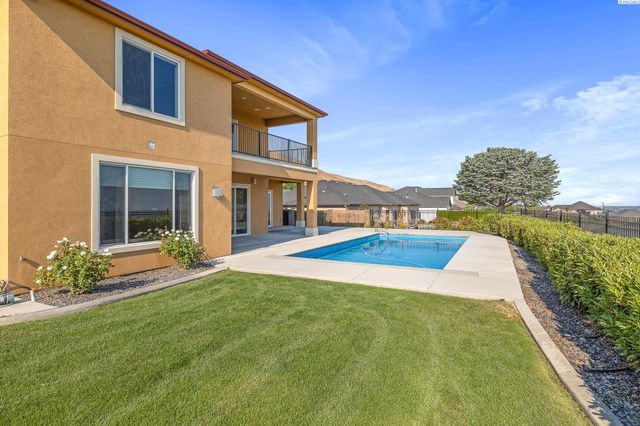 1352 Westgate Way, Richland, WA 99352