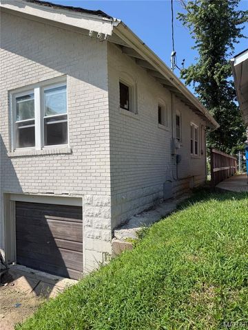 6706 Stratford Avenue, Pine Lawn, MO 63121