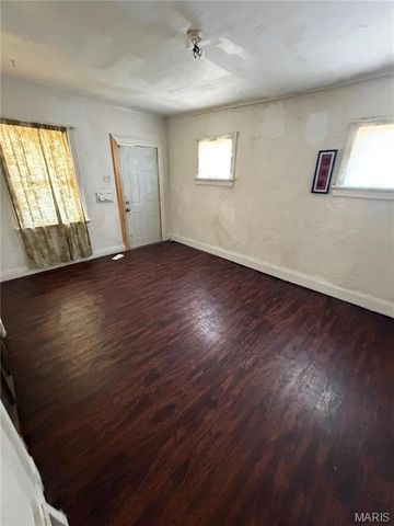 6706 Stratford Avenue, Pine Lawn, MO 63121