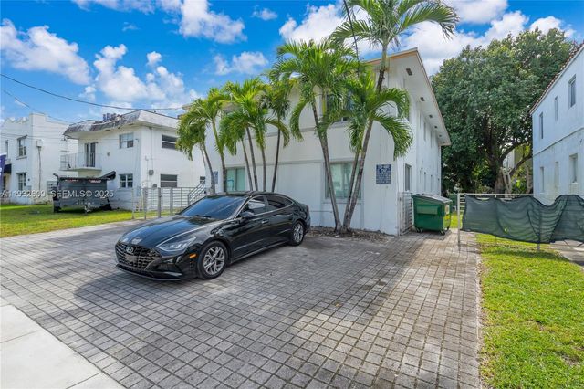 560 NE 63rd St, Miami, FL 33138