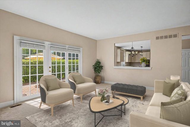 96 AUTUMN DR, Newtown, PA 18940