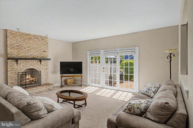 96 AUTUMN DR, Newtown, PA 18940