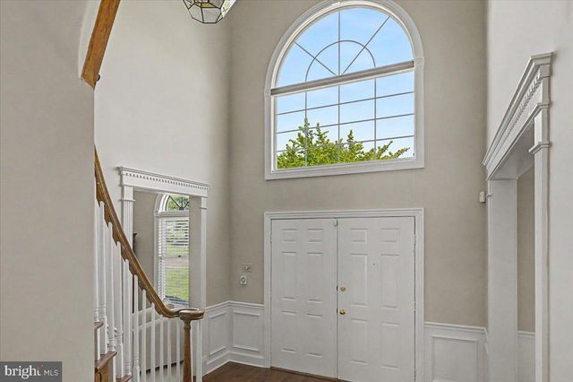 96 AUTUMN DR, Newtown, PA 18940
