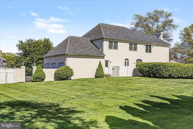 96 AUTUMN DR, Newtown, PA 18940