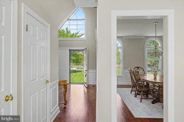 96 AUTUMN DR, Newtown, PA 18940