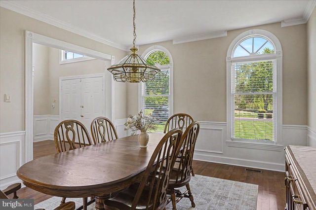 96 AUTUMN DR, Newtown, PA 18940