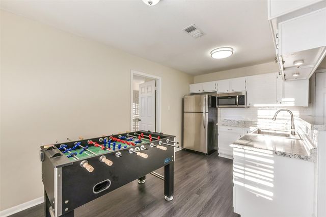 3602 Alice Street, Galveston, TX 77554