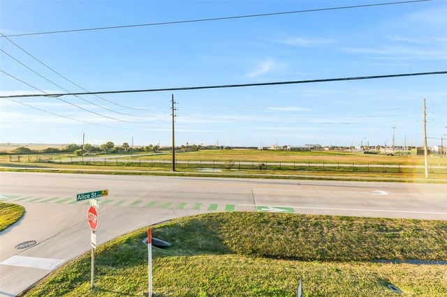 3602 Alice Street, Galveston, TX 77554