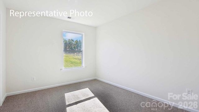 672 13th Avenue Drive NE, Hickory, NC 28601