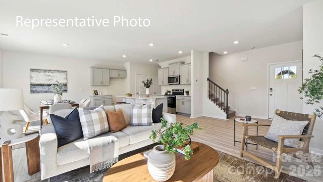 672 13th Avenue Drive NE, Hickory, NC 28601