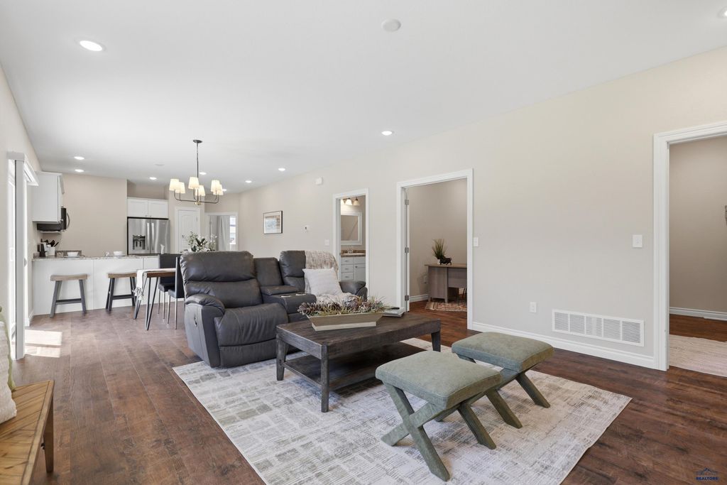 2041 WESLEYAN BLVD, Rapid City, SD 57702