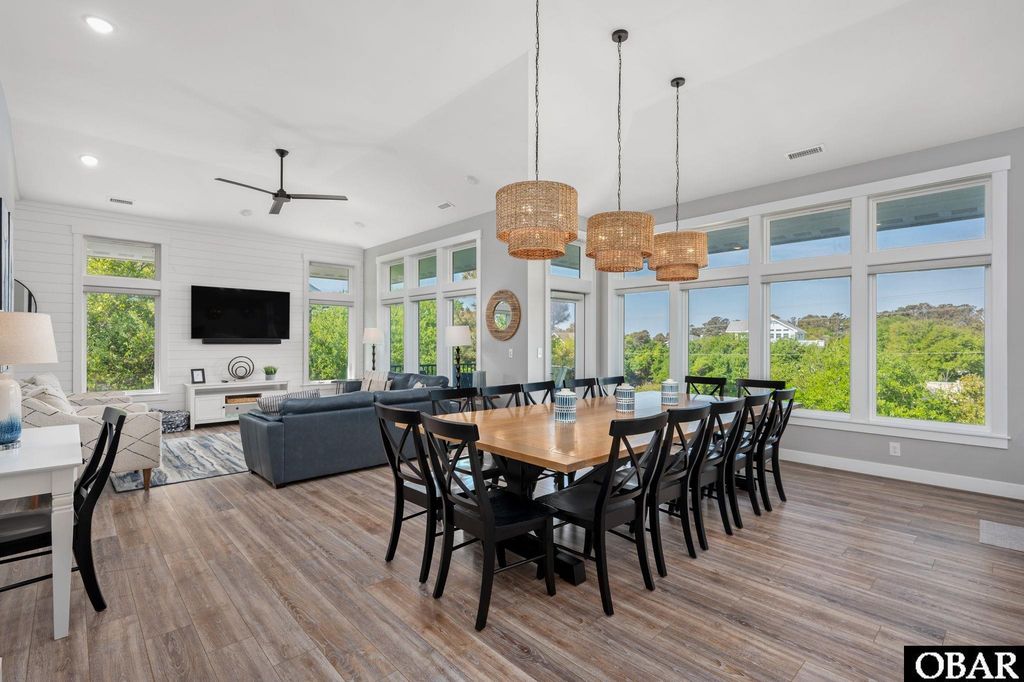 Image 8 of property listing at 769 Gulfstream Court, Corolla, NC 27927