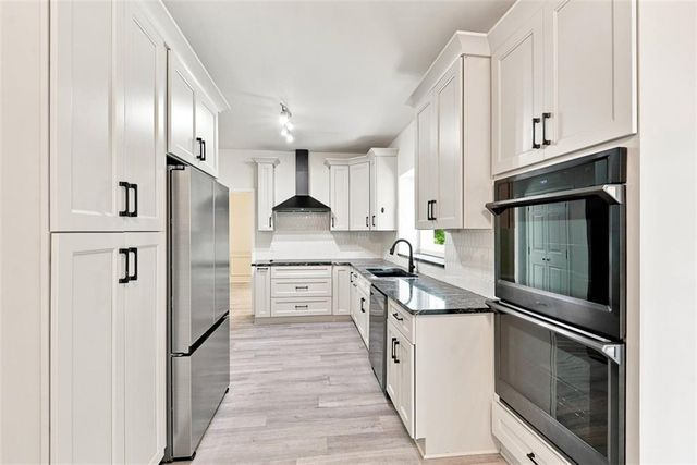 3524 Pine Grove Drive, Douglasville, GA 30135