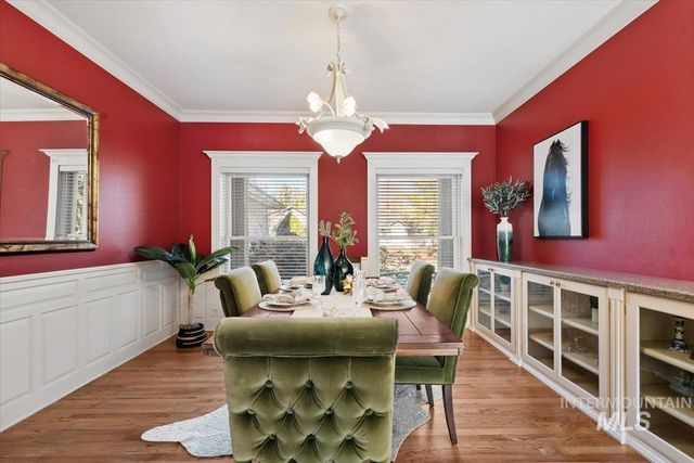 9041 W Woodglade Ln, Garden City, ID 83714