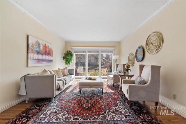 9041 W Woodglade Ln, Garden City, ID 83714