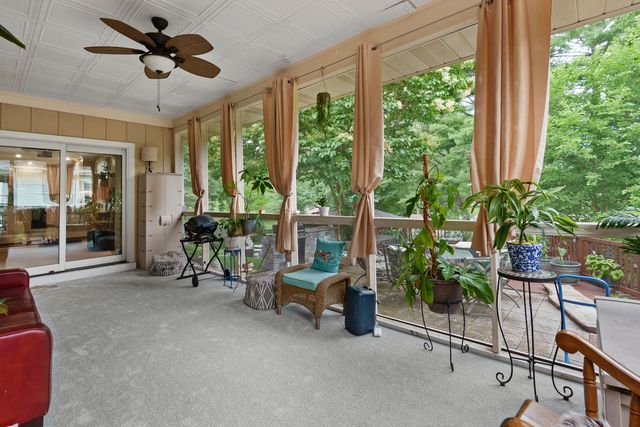 3726 Ridgewood Drive, Davenport, IA 52807