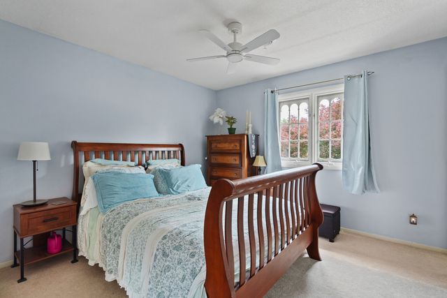 3726 Ridgewood Drive, Davenport, IA 52807