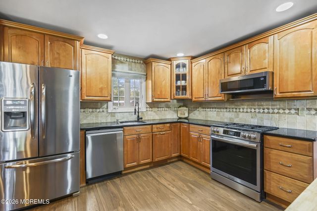 12 Whitman Boulevard, Manalapan, NJ 07726