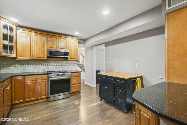 12 Whitman Boulevard, Manalapan, NJ 07726