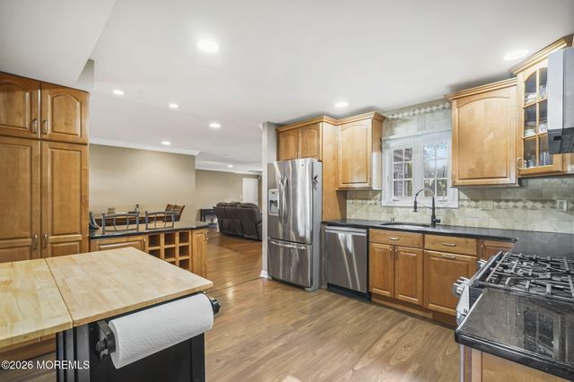 12 Whitman Boulevard, Manalapan, NJ 07726
