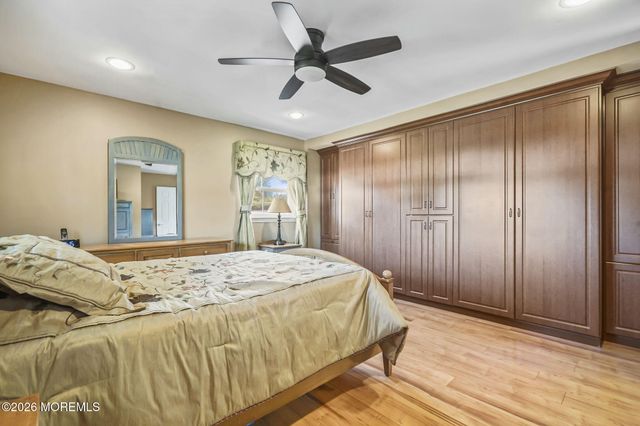 12 Whitman Boulevard, Manalapan, NJ 07726