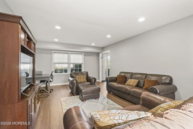12 Whitman Boulevard, Manalapan, NJ 07726
