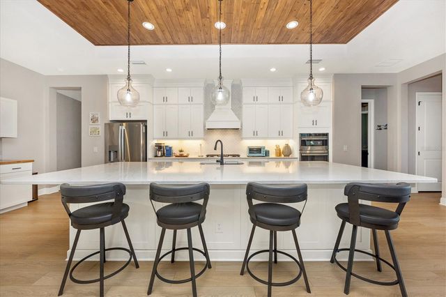 18805 VALLETA AVENUE, Venice, FL 34293