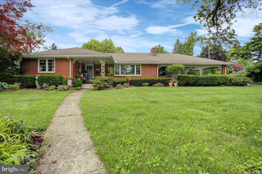 405 WESTOVER ROAD, Shippensburg, PA 17257