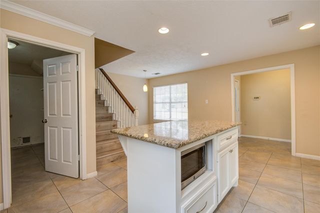 14211 Ella Lee Lane, Houston, TX 77077