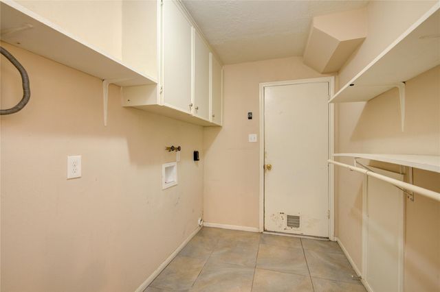 14211 Ella Lee Lane, Houston, TX 77077