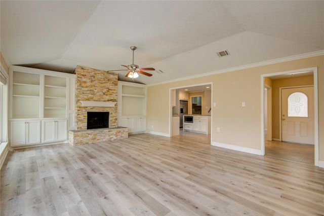 14211 Ella Lee Lane, Houston, TX 77077