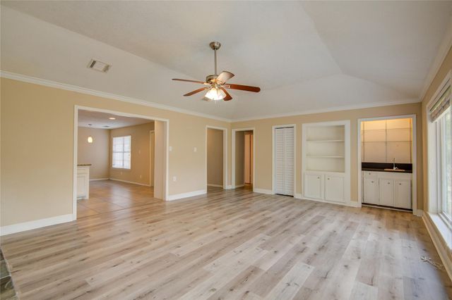 14211 Ella Lee Lane, Houston, TX 77077