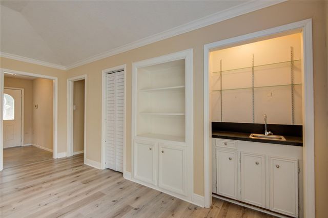 14211 Ella Lee Lane, Houston, TX 77077