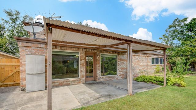 14211 Ella Lee Lane, Houston, TX 77077