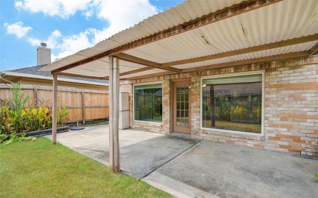 14211 Ella Lee Lane, Houston, TX 77077