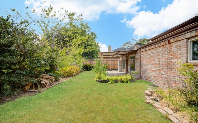 14211 Ella Lee Lane, Houston, TX 77077