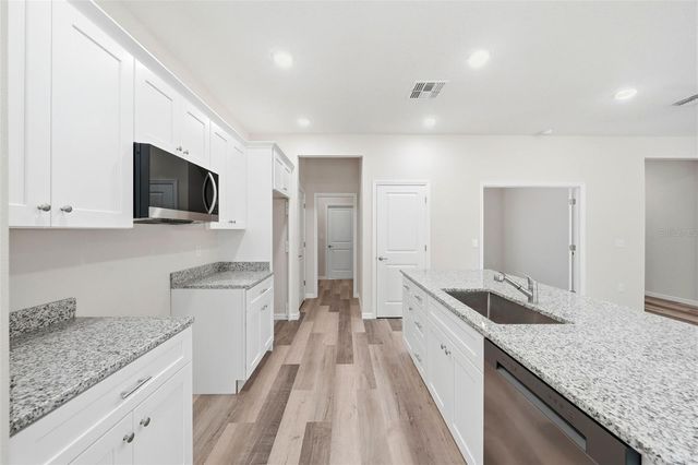 13404 NEW YORK AVENUE, Astatula, FL 34705