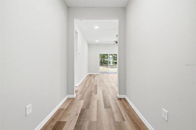 13404 NEW YORK AVENUE, Astatula, FL 34705
