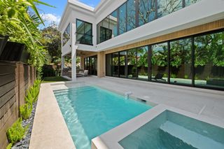 550 NE 11th Ave, Fort Lauderdale, FL 33301