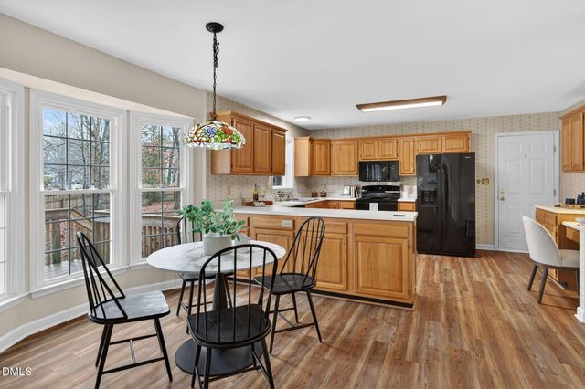 508 Heathridge Lane, Cary, NC 27513