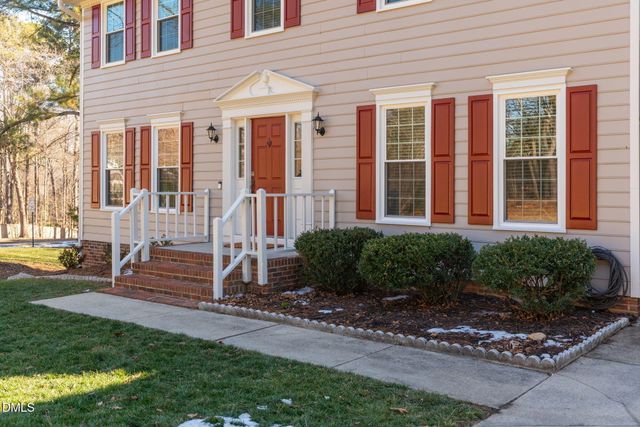 508 Heathridge Lane, Cary, NC 27513