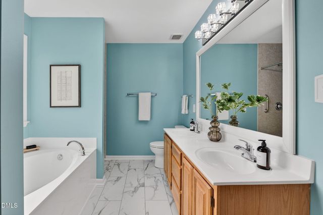 508 Heathridge Lane, Cary, NC 27513