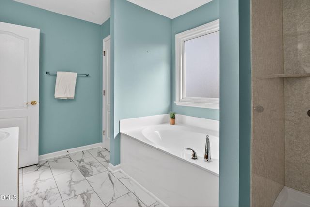 508 Heathridge Lane, Cary, NC 27513